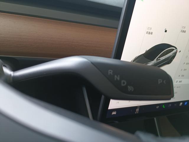 Tesla Model 3 2020 thumb 11