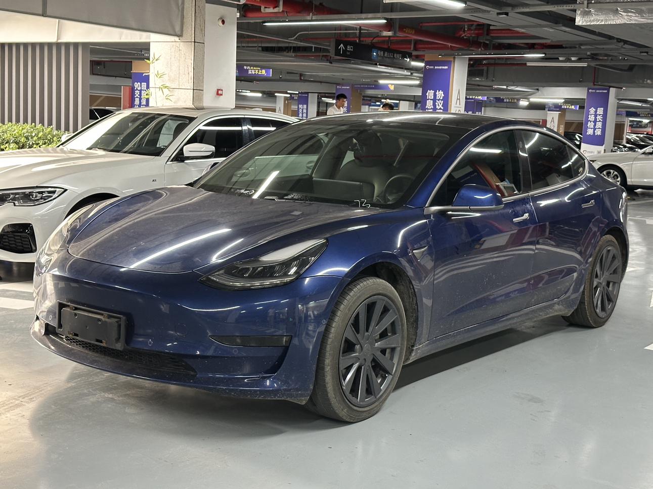 Tesla Model 3 2019 thumb 9