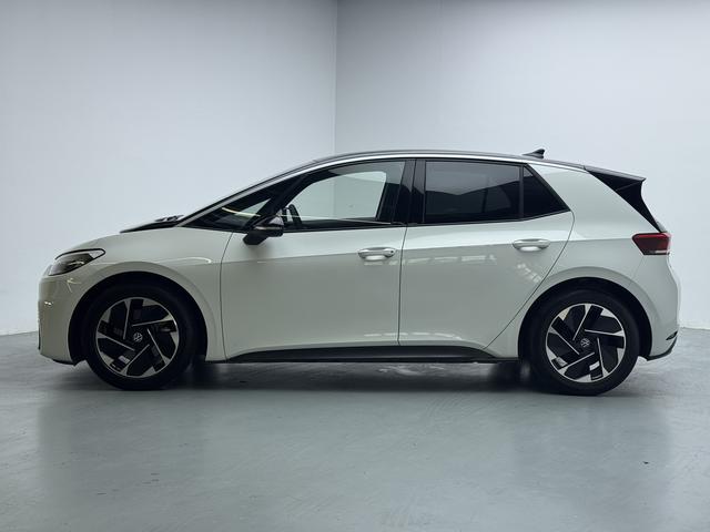 Volkswagen ID.3 2024 thumb 2