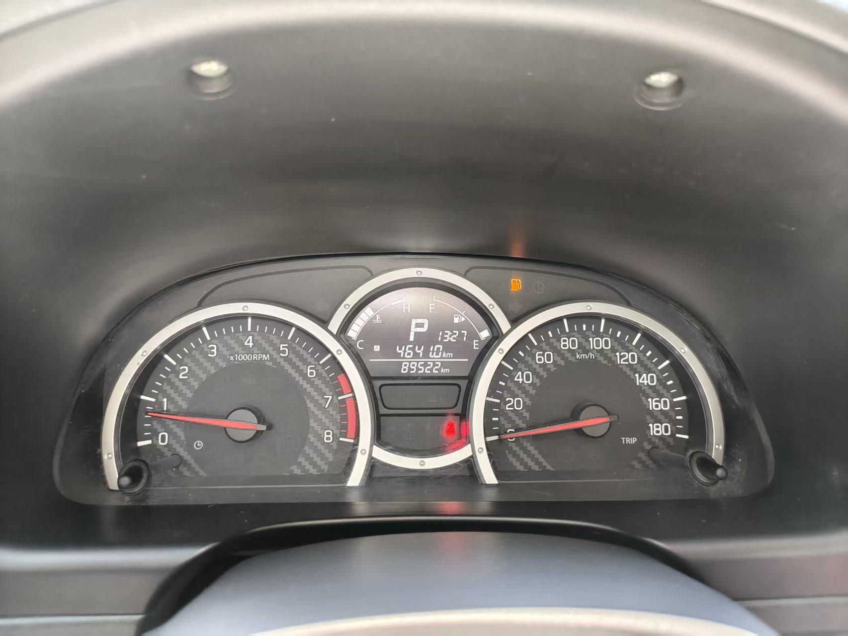 Suzuki Ji Mu Ni 2015 thumb 7