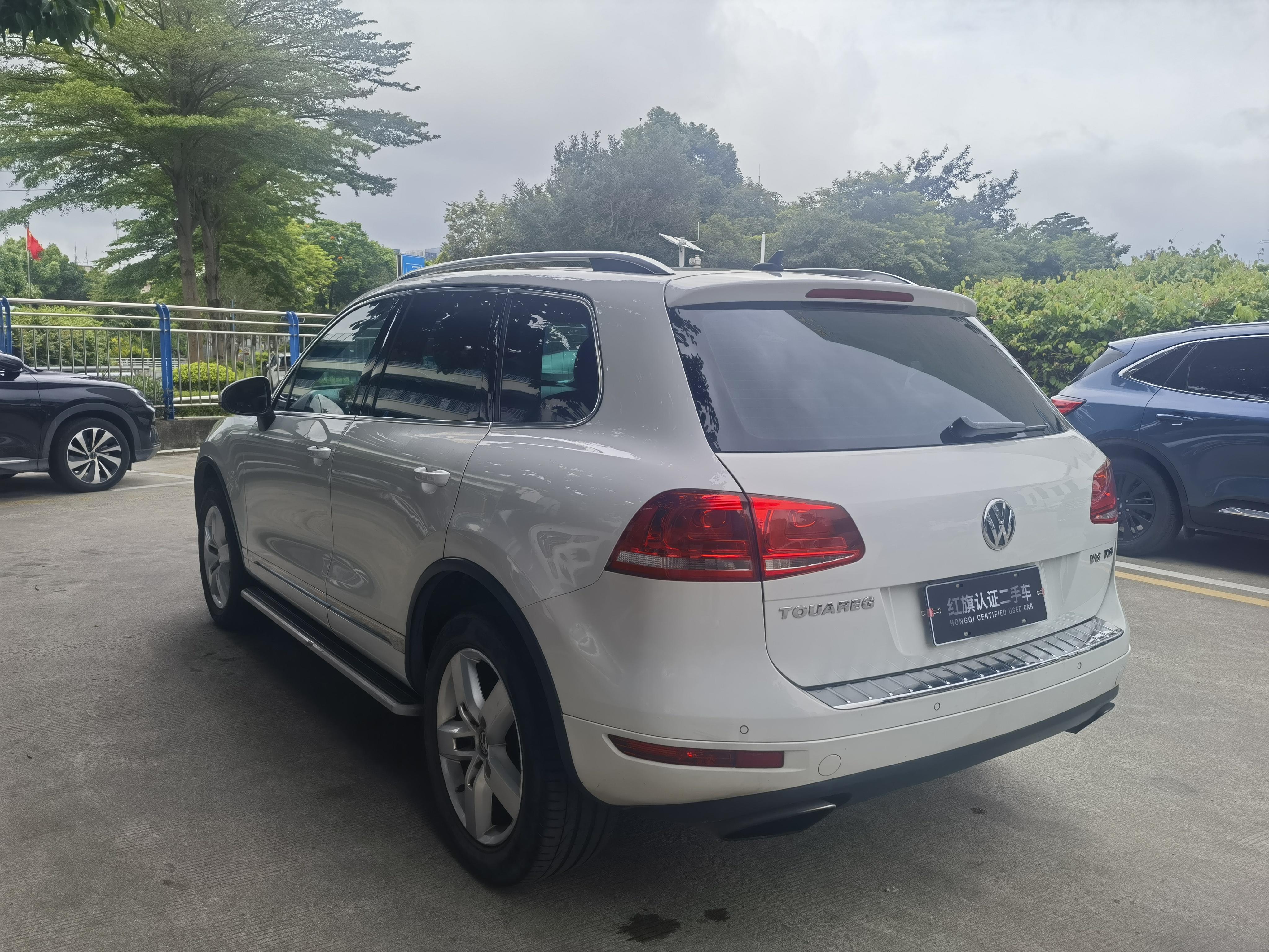 Volkswagen Touareg 2013 thumb 2