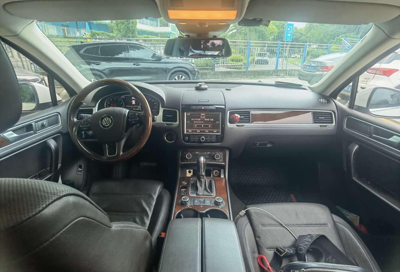 Volkswagen Touareg 2013 thumb 5