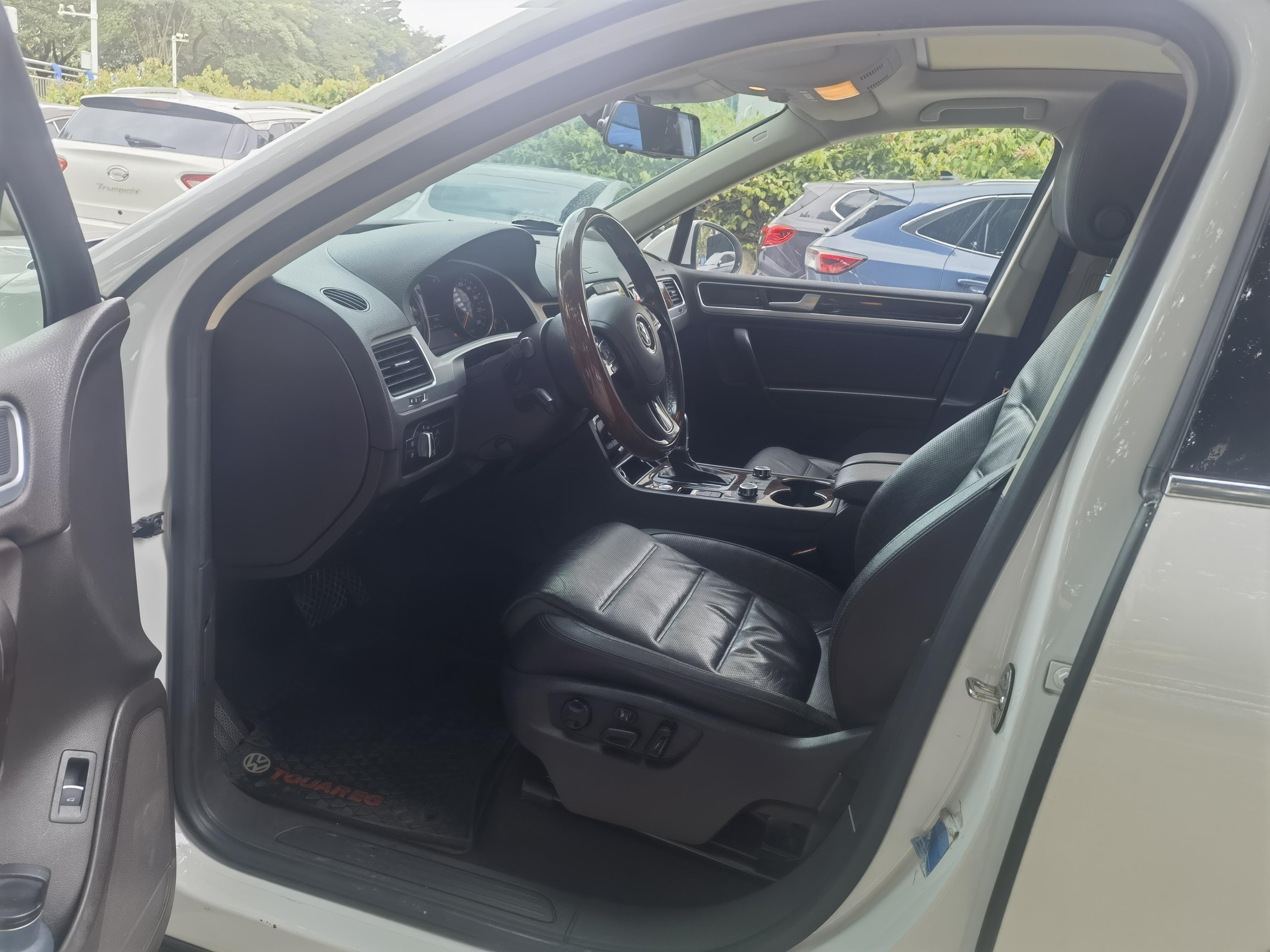 Volkswagen Touareg 2013 thumb 6
