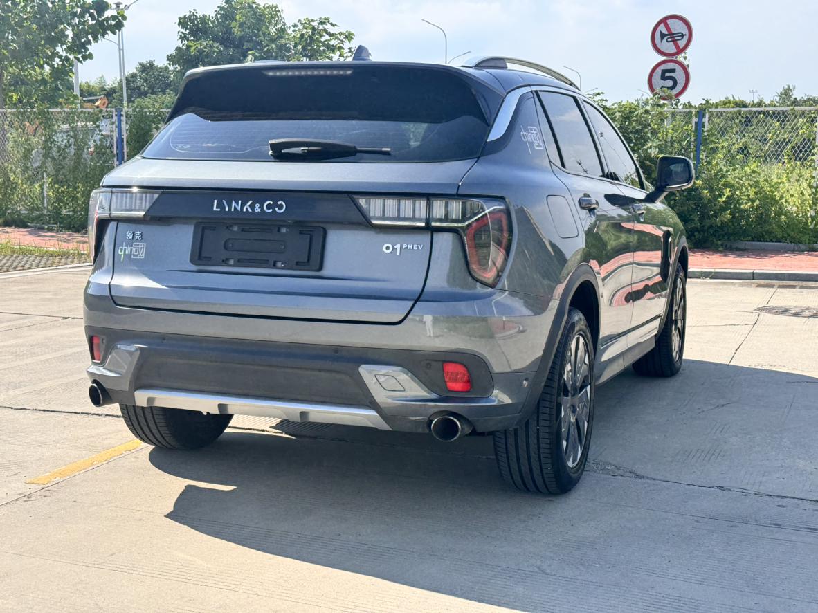 Lynk & Co 01 EM-P 2019 thumb 5