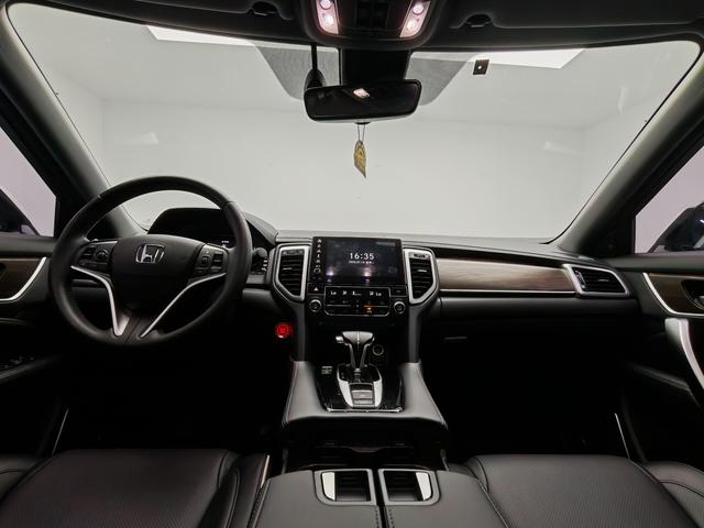 Honda UR-V 2017 thumb 12