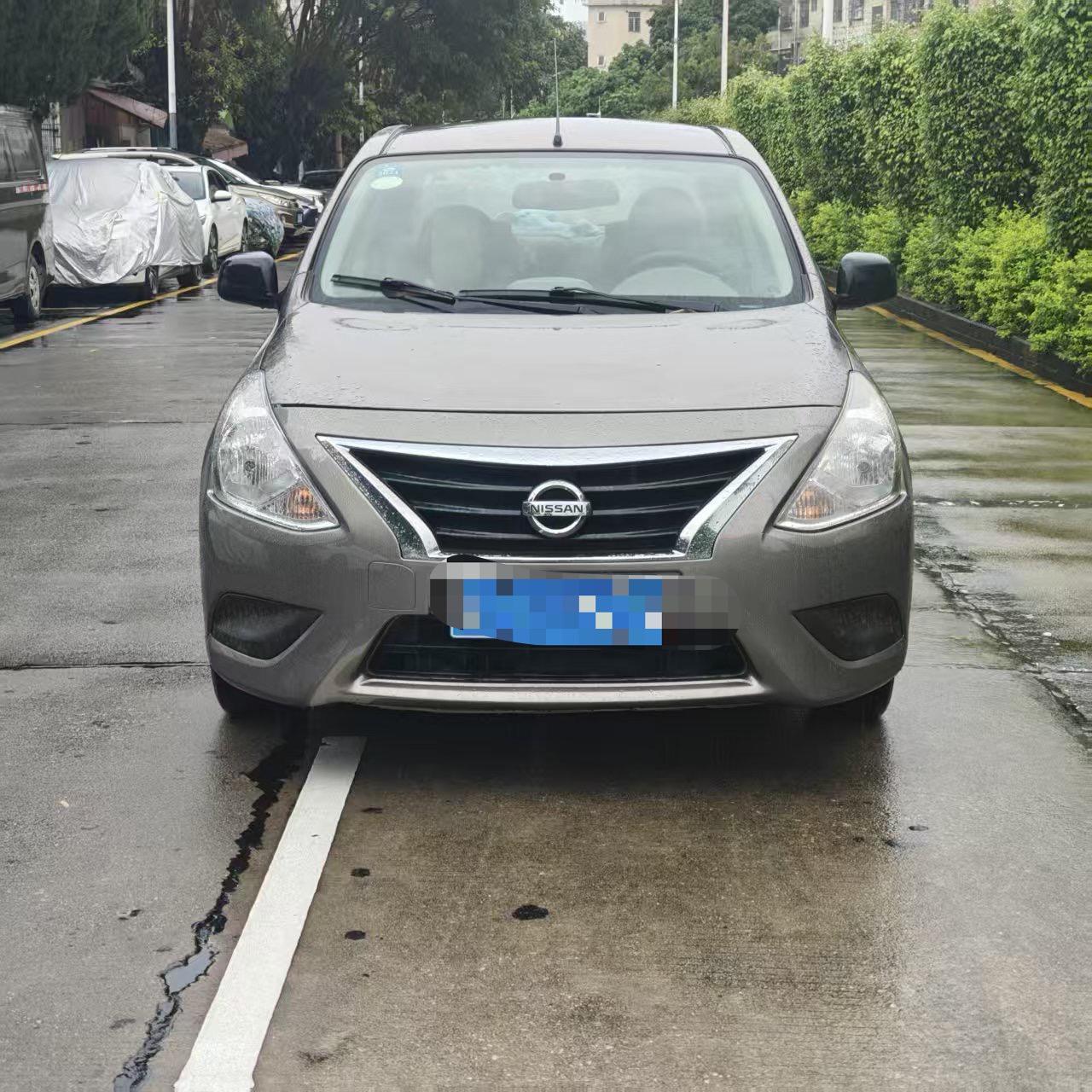 Nissan Sunny 2015 thumb 9