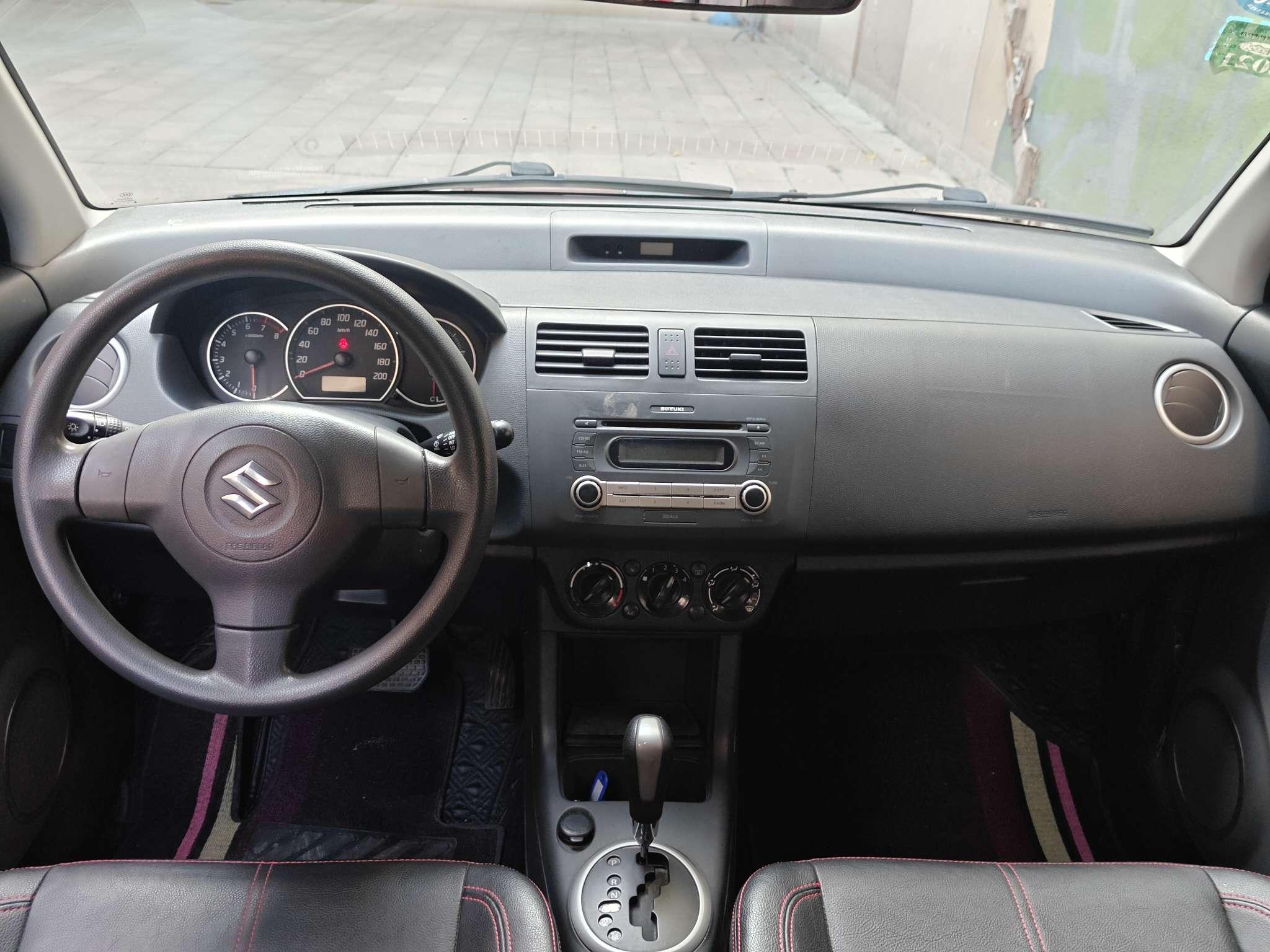 Suzuki Yu Yan 2013 thumb 5