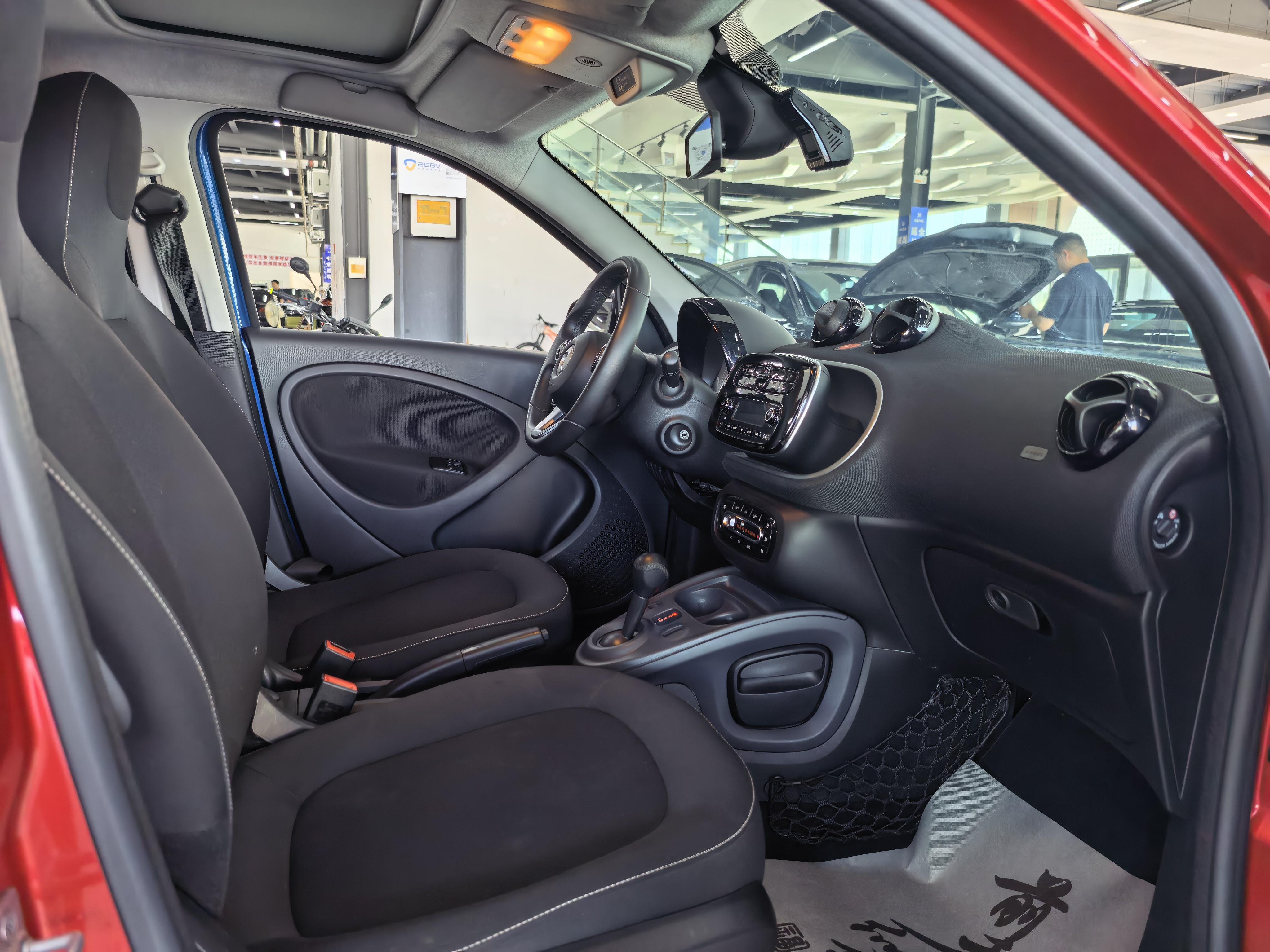 Smart Forfour 2016 thumb 10