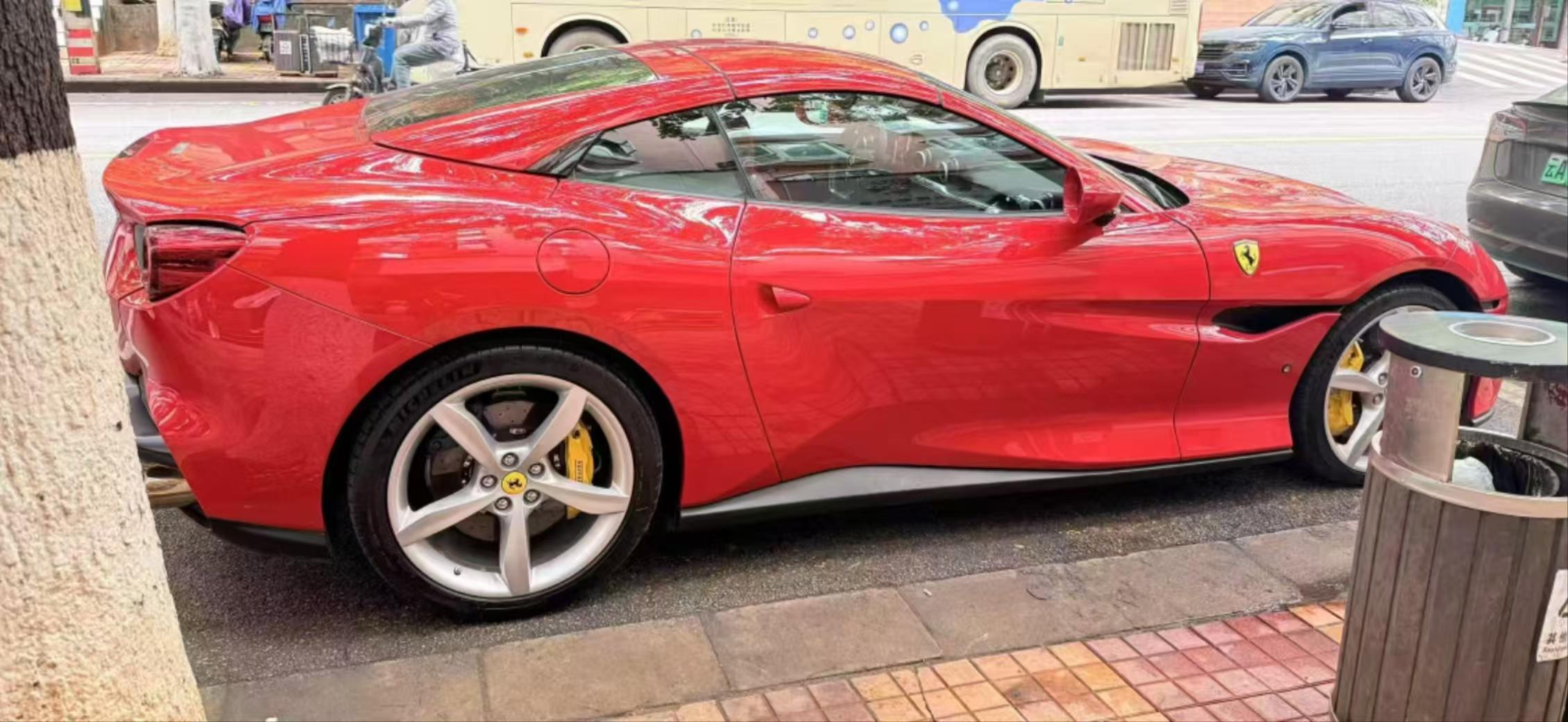 Ferrari Portofino 2021 thumb 2