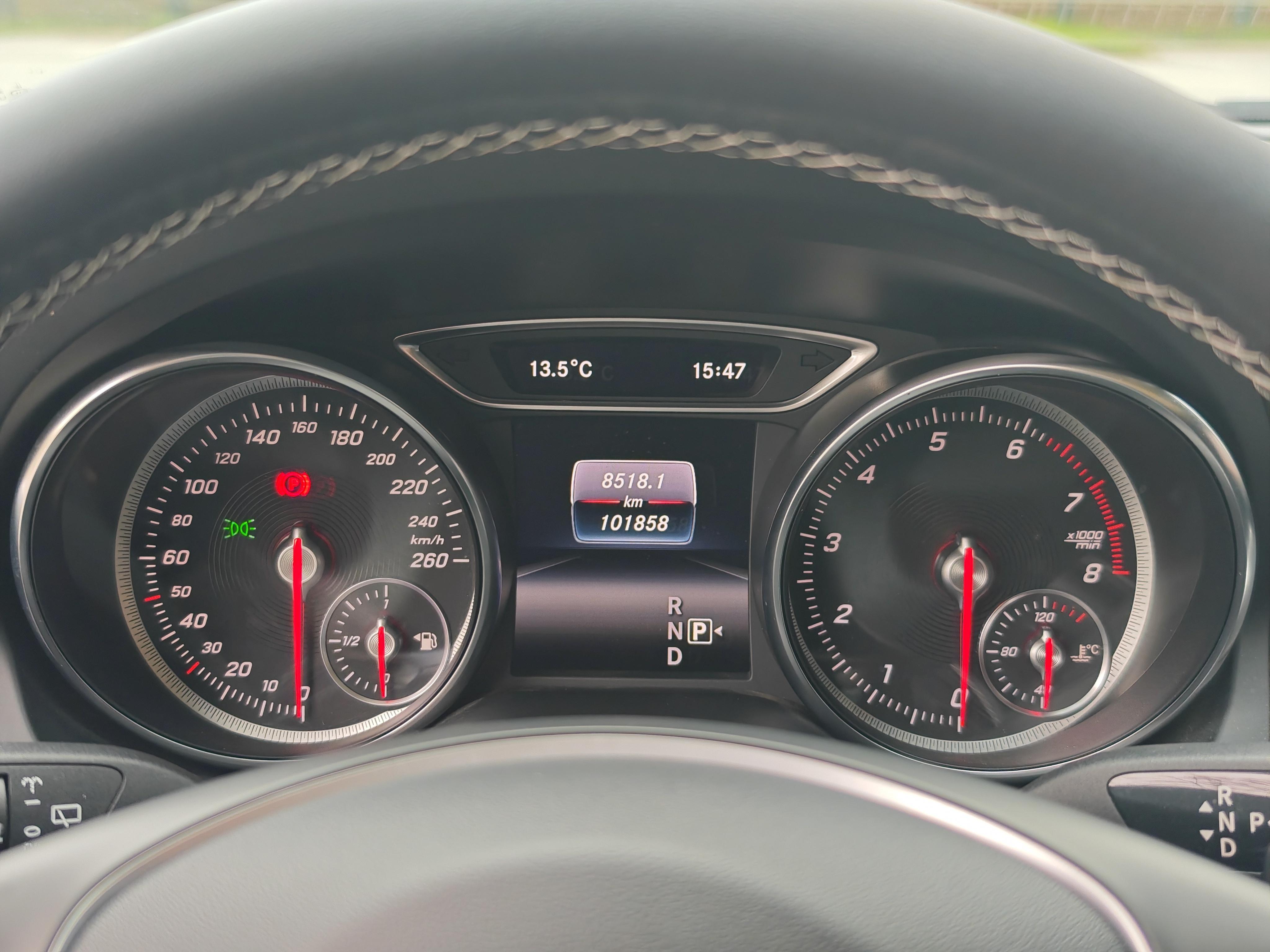 Mercedes-Benz GLA 2017 thumb 6