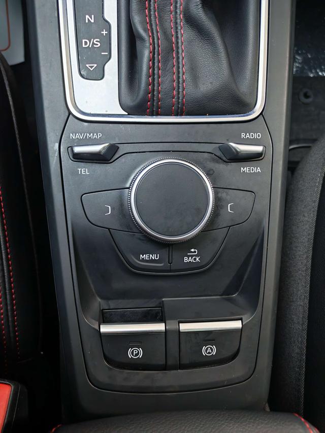 Audi Q2 2022 thumb 9