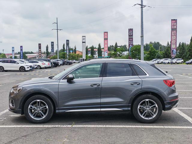 Audi Q3 2021 thumb 2