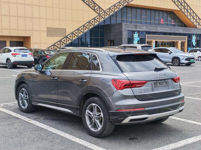 Audi Q3 2021 thumb 3