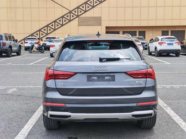 Audi Q3 2021 thumb 4