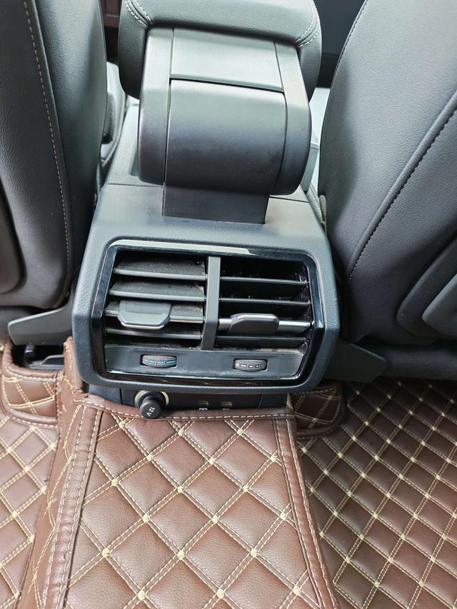 Audi Q3 2021 thumb 12