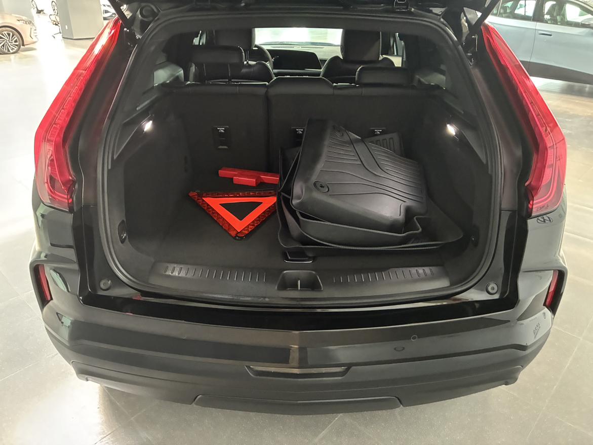 Cadillac XT4 2026 thumb 10
