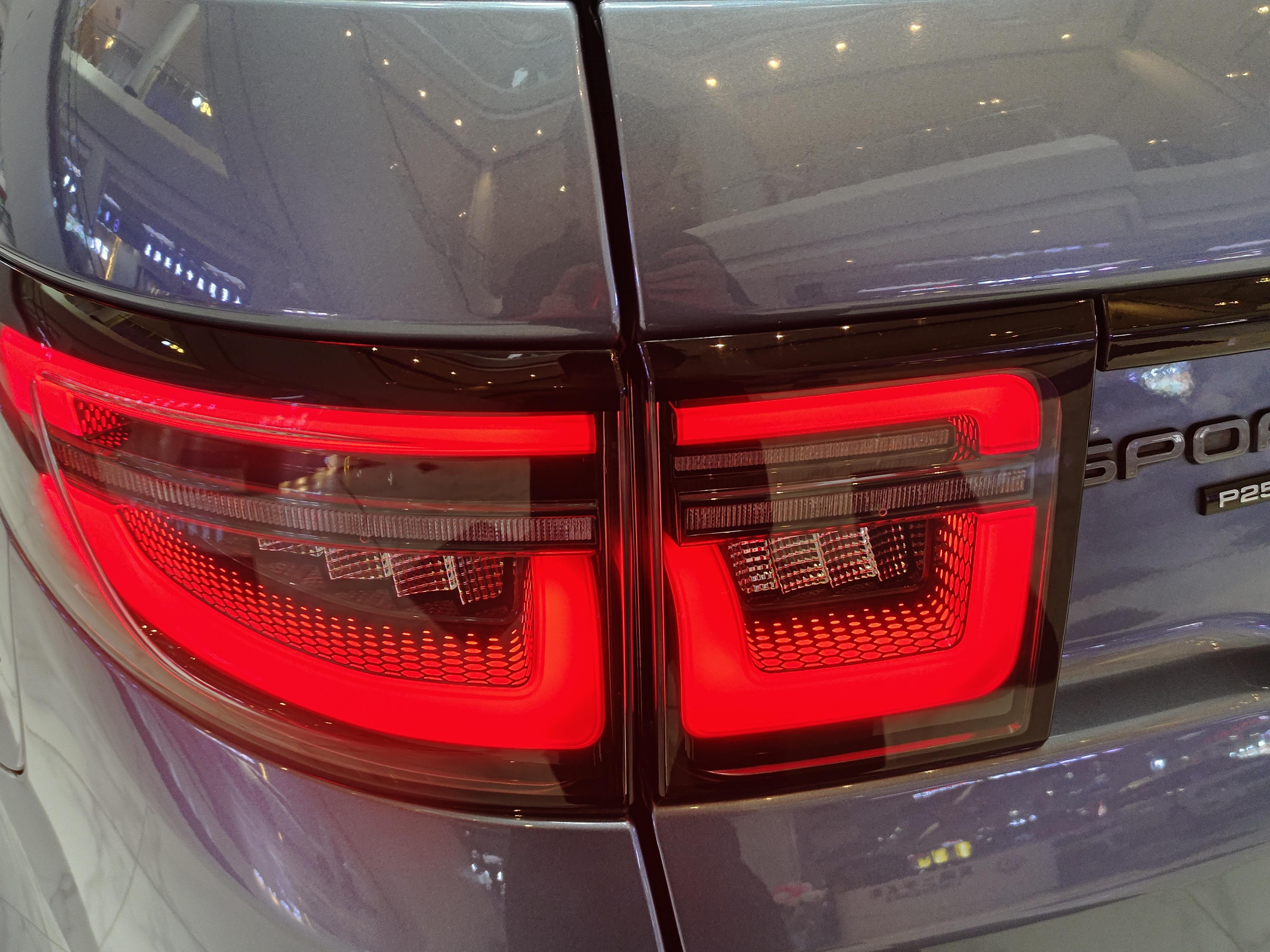Land Rover Discovery Sport 2020 thumb 8