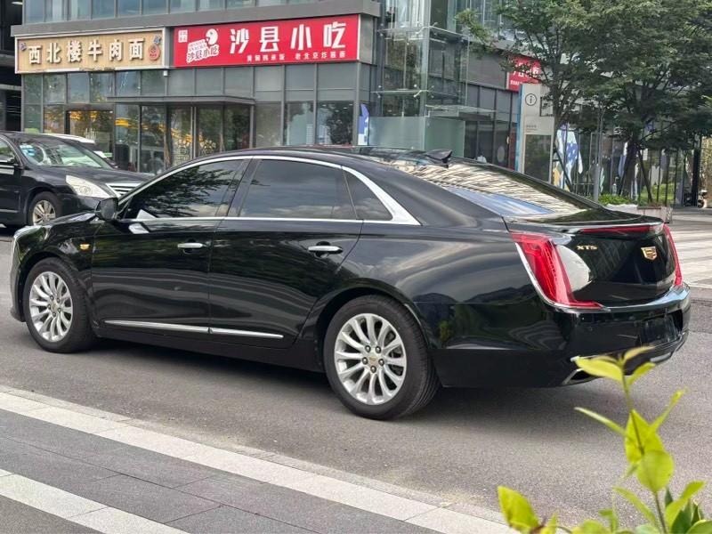 Cadillac XTS 2018 thumb 2