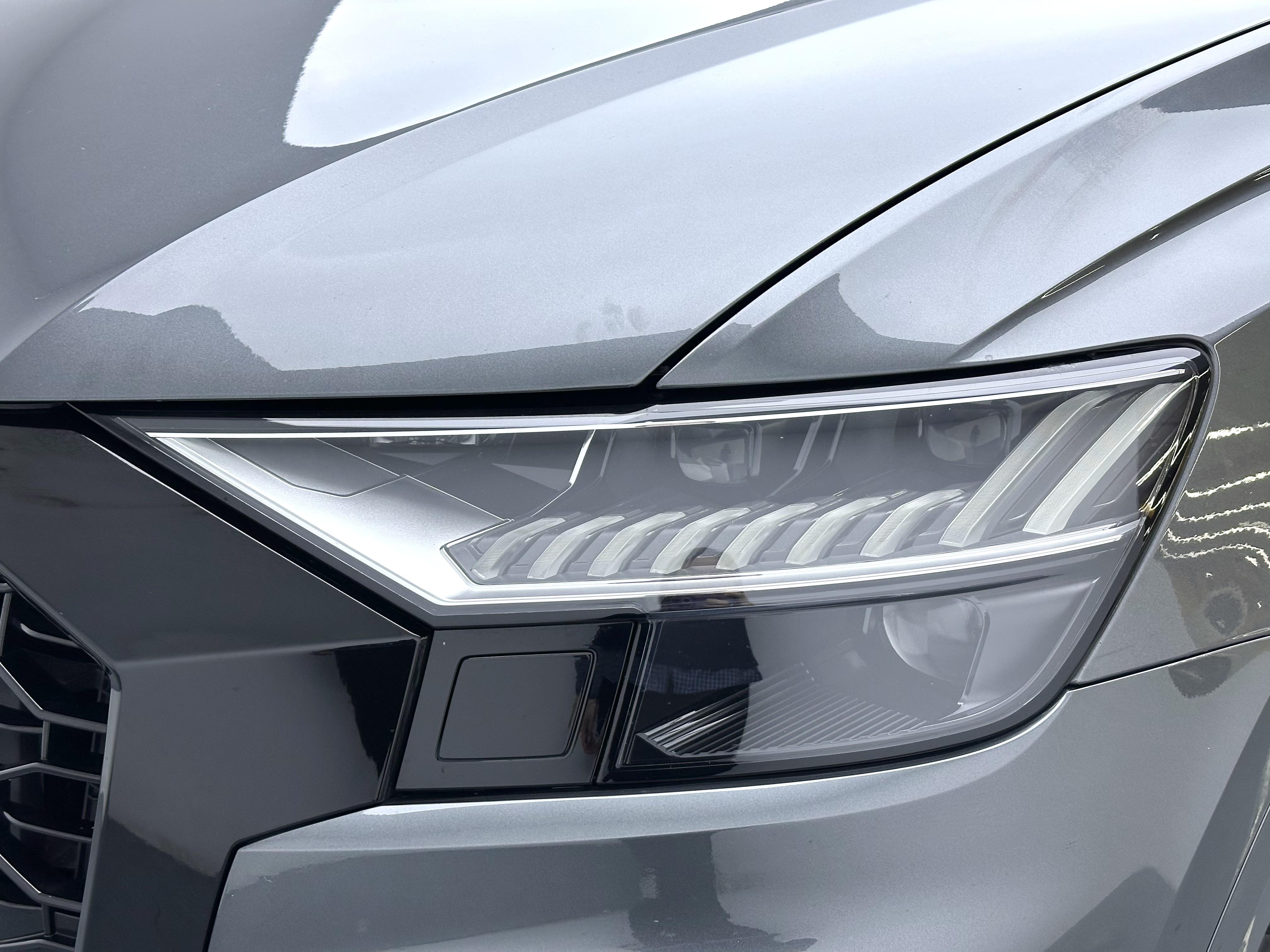 Audi Q8 2019 thumb 5
