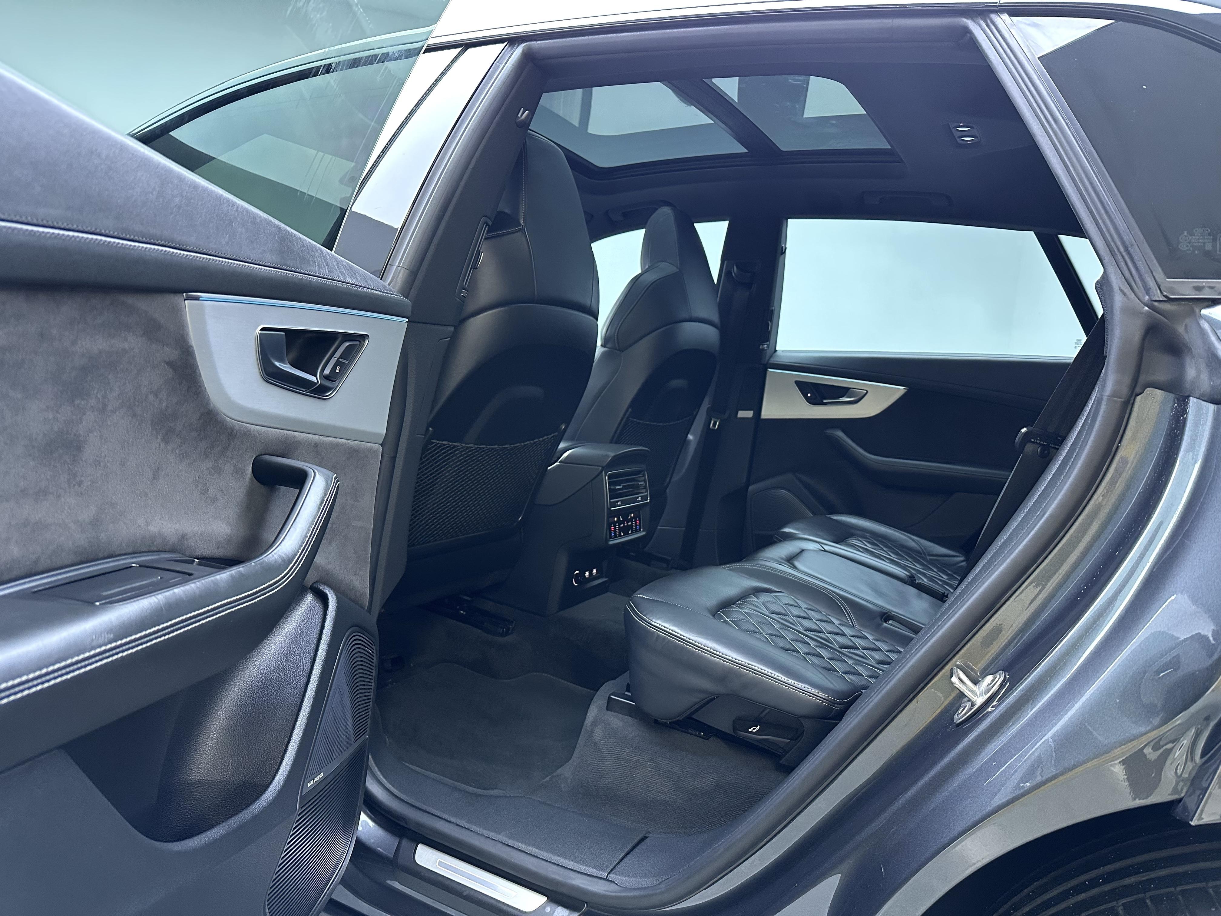 Audi Q8 2019 thumb 11