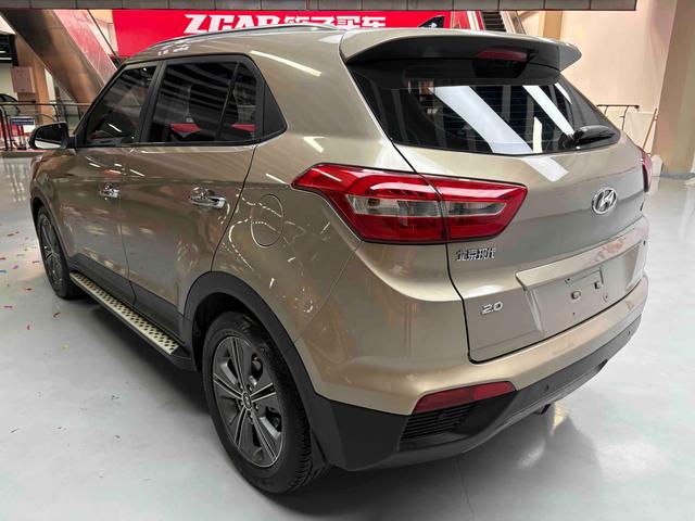 Hyundai ix25 2015 thumb 3