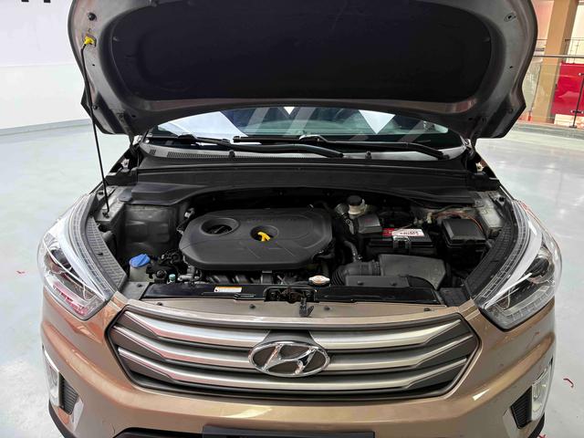 Hyundai ix25 2015 thumb 8