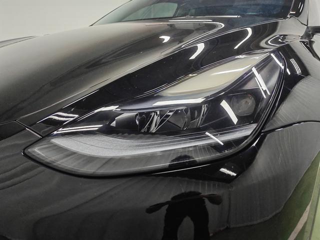 Tesla Model Y 2023 thumb 10