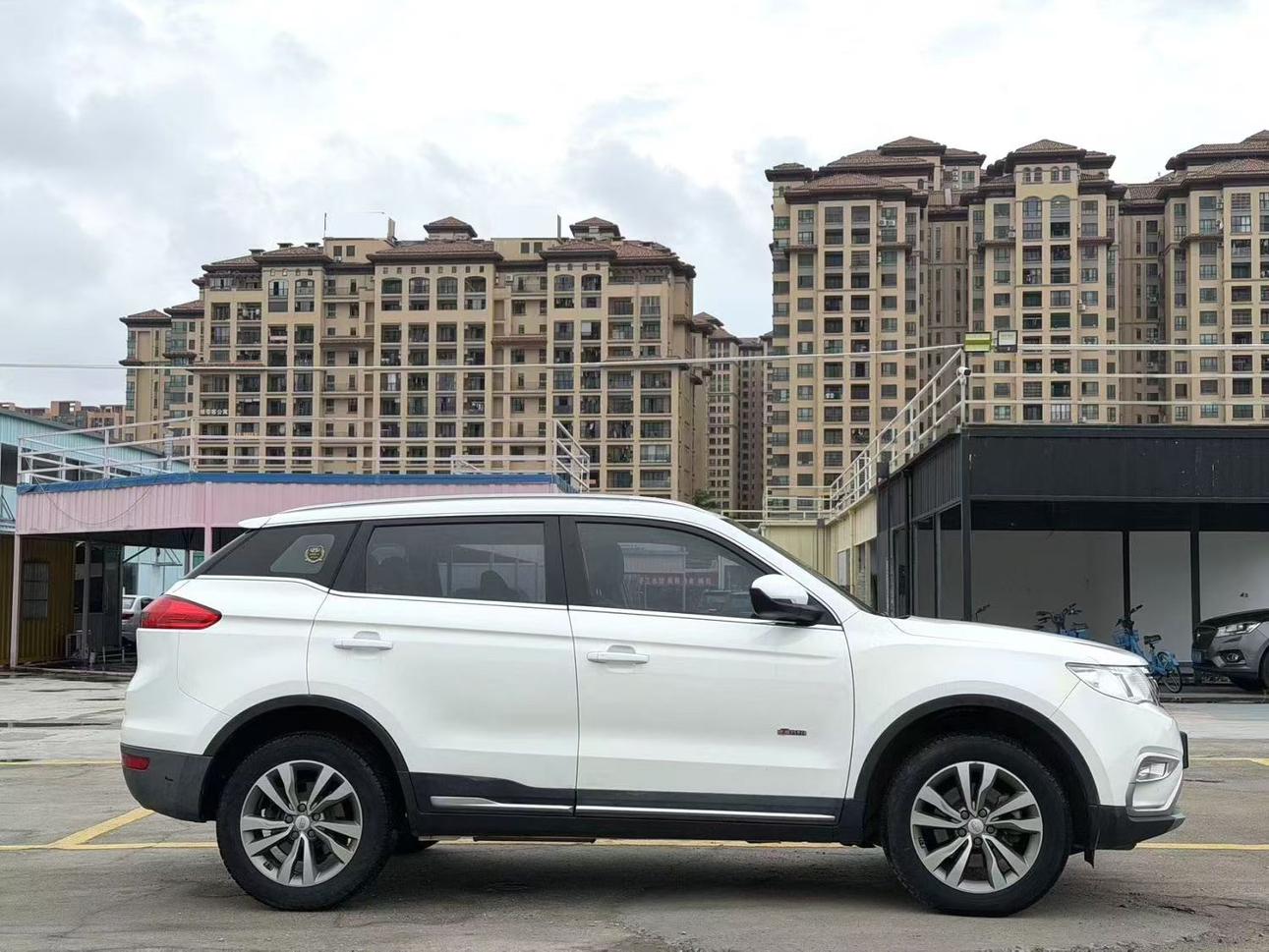 Geely Boyue 2016 thumb 12
