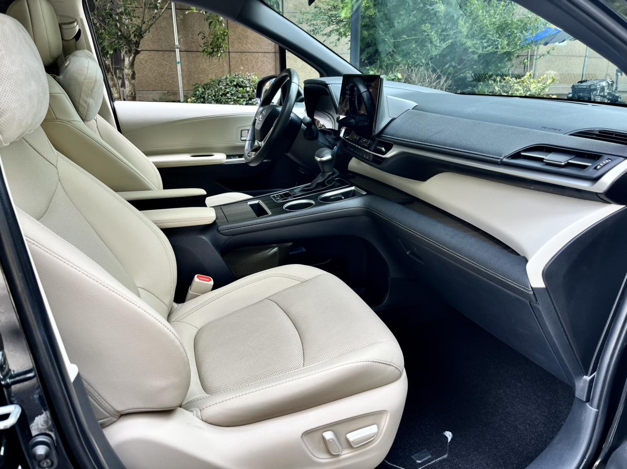 Toyota Sienna 2023 thumb 6