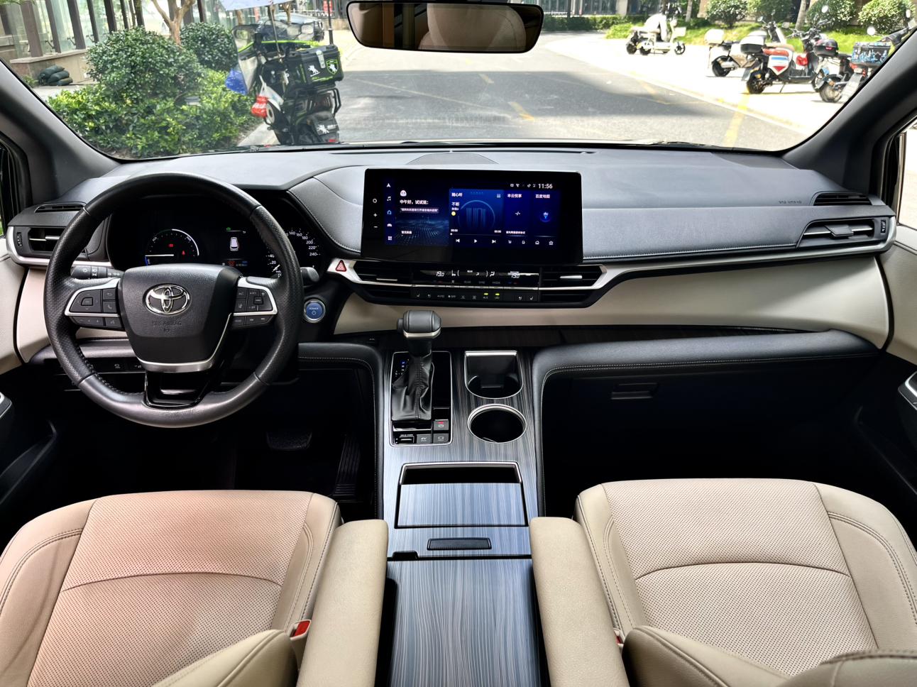 Toyota Sienna 2023 thumb 7