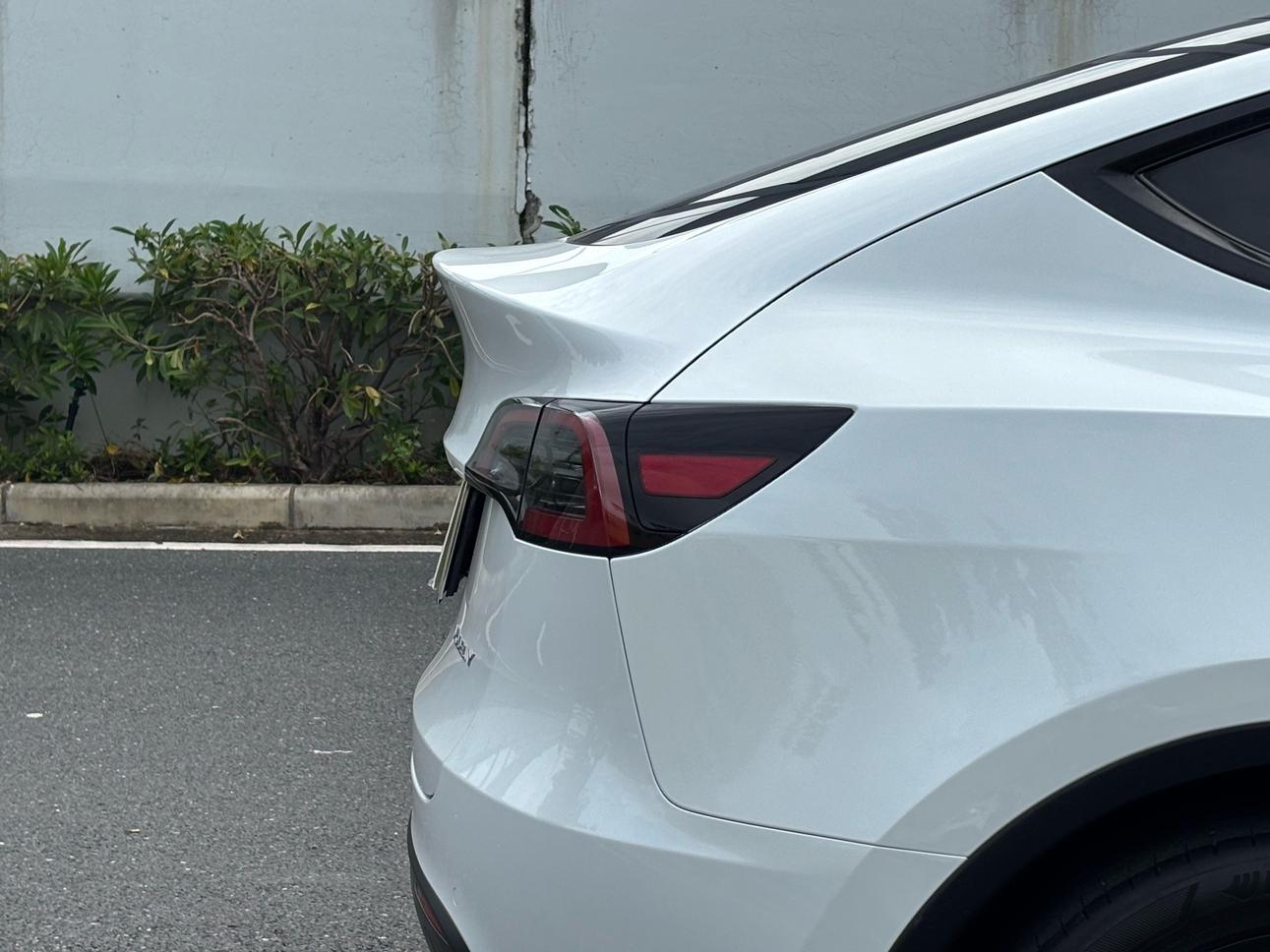 Tesla Model Y 2021 thumb 7
