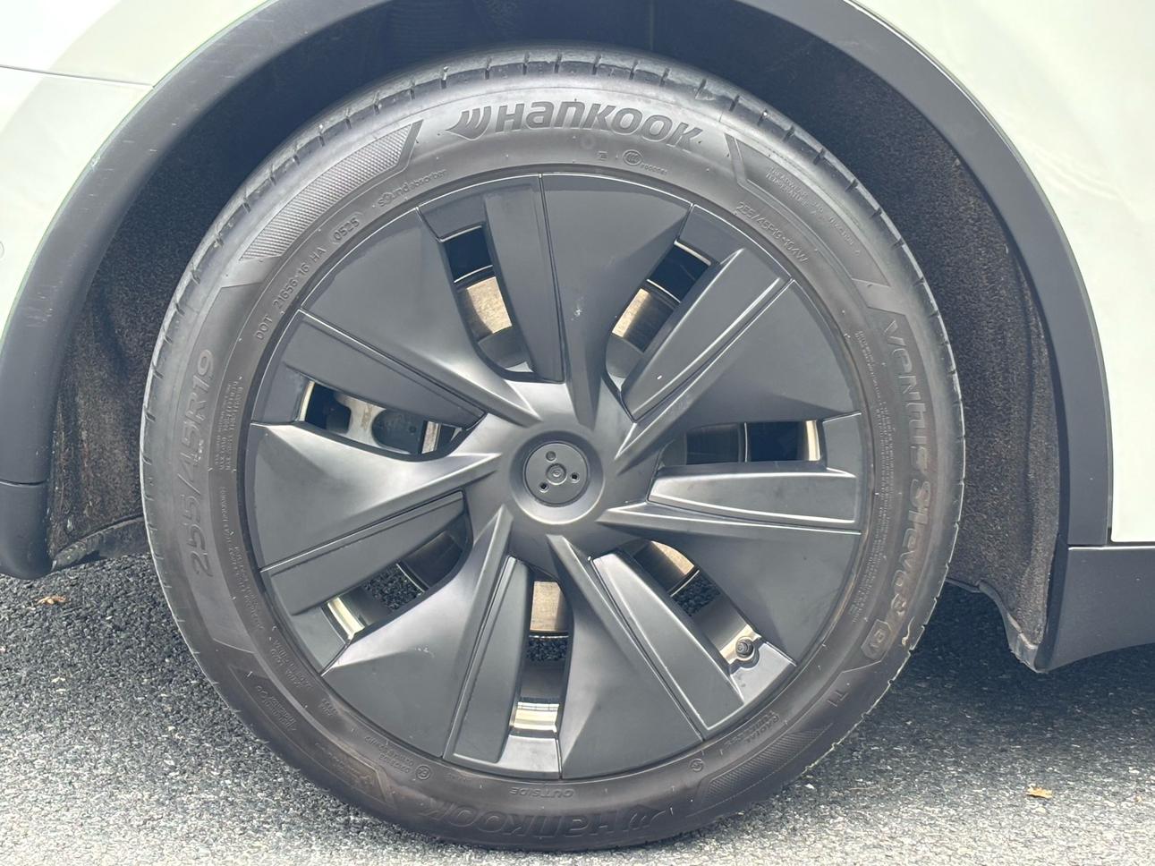 Tesla Model Y 2021 thumb 8