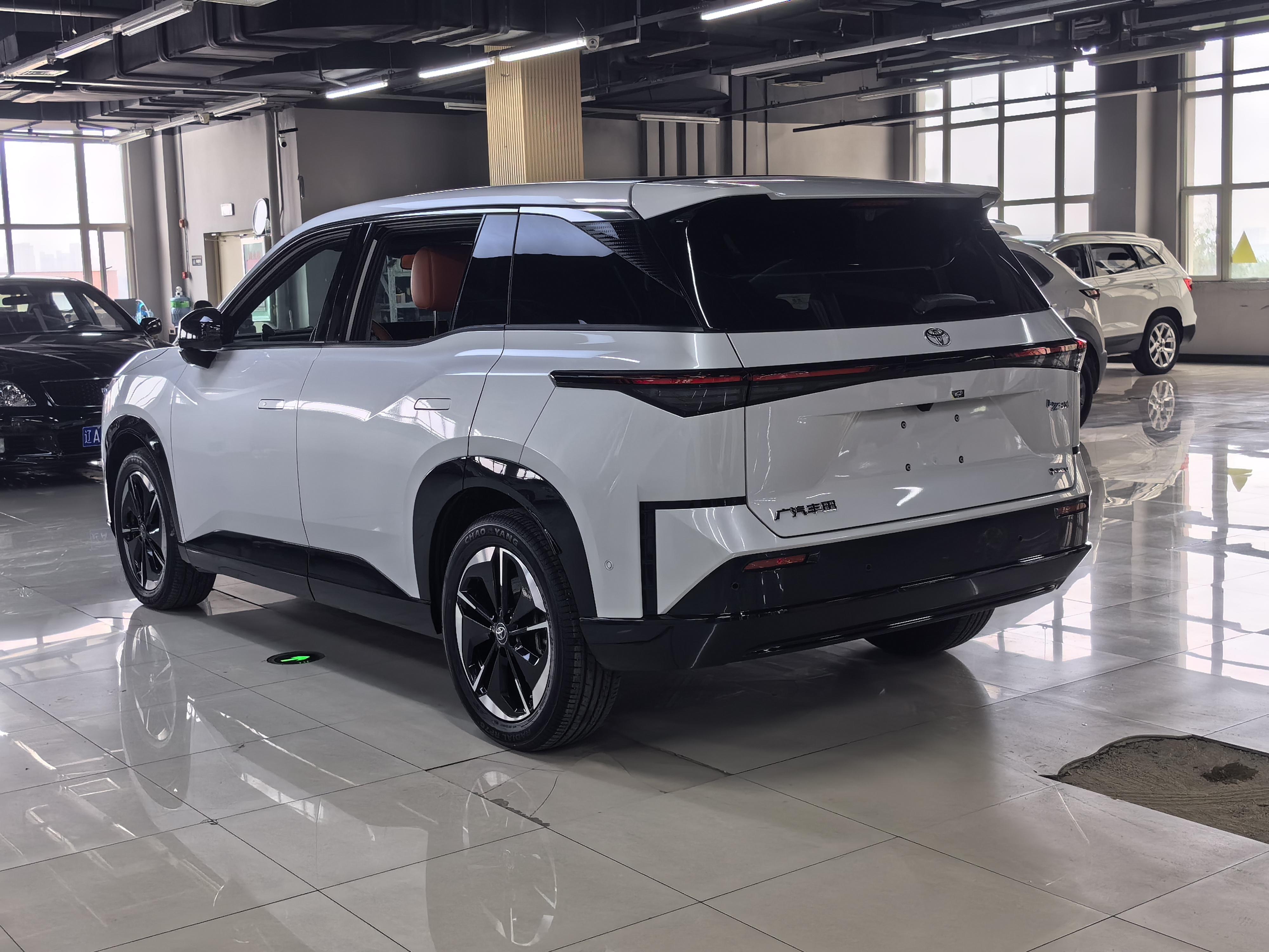 Toyota 3X 2025 thumb 2