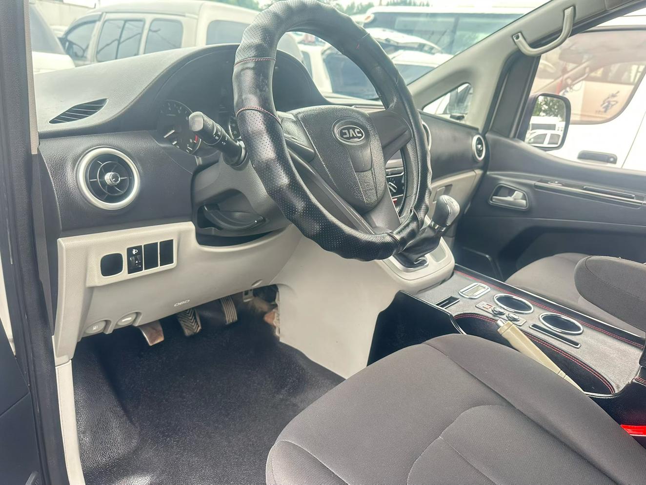 JAC Refine M3 2019 thumb 6