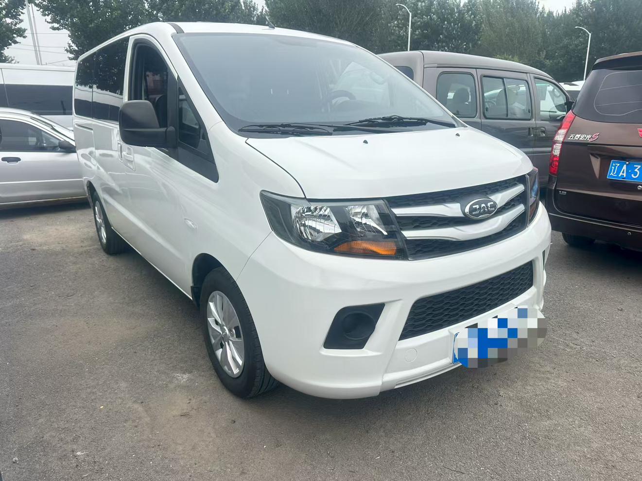 JAC Refine M3 2019 thumb 10