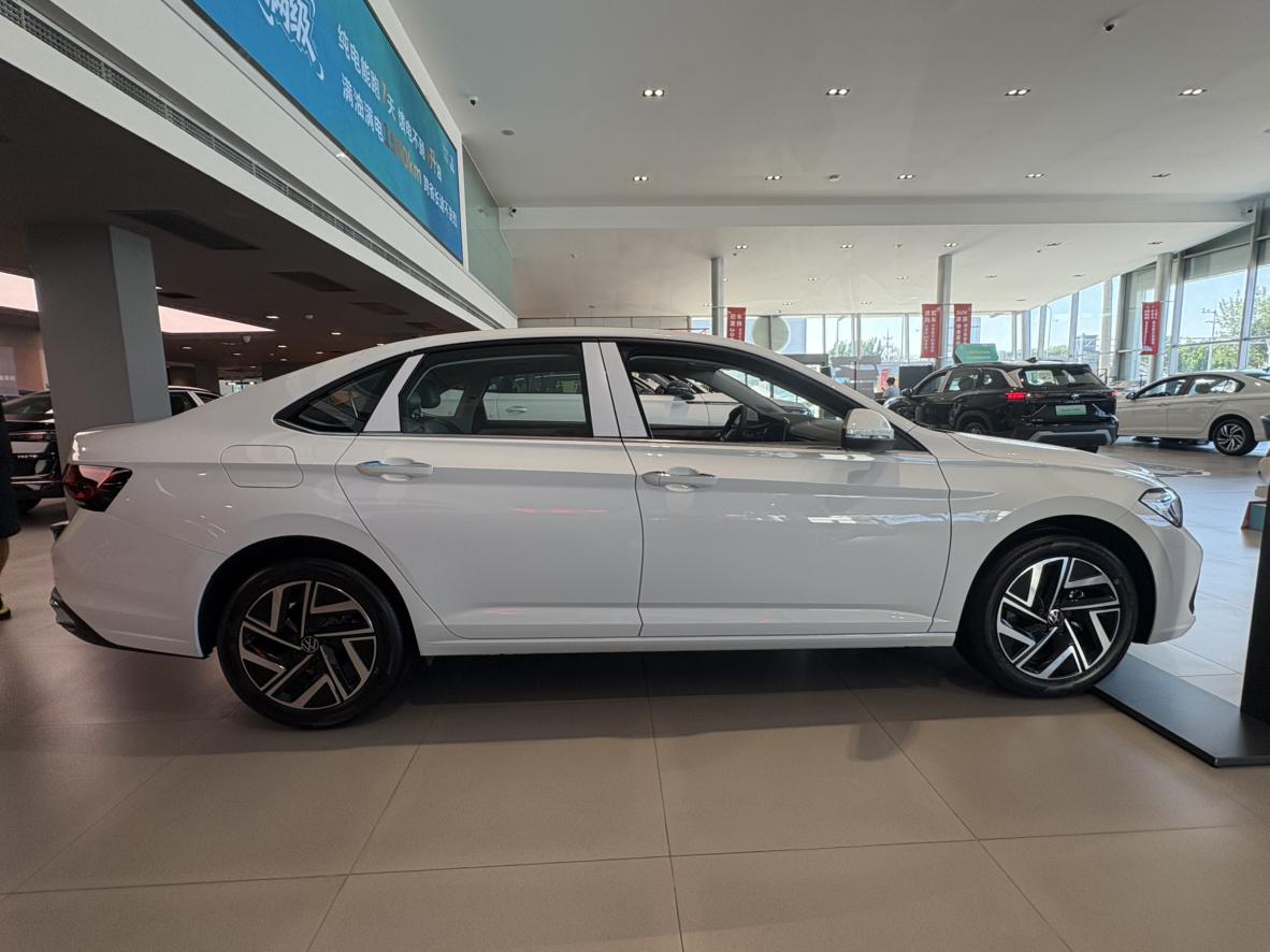 Volkswagen Sagitar 2026 thumb 3