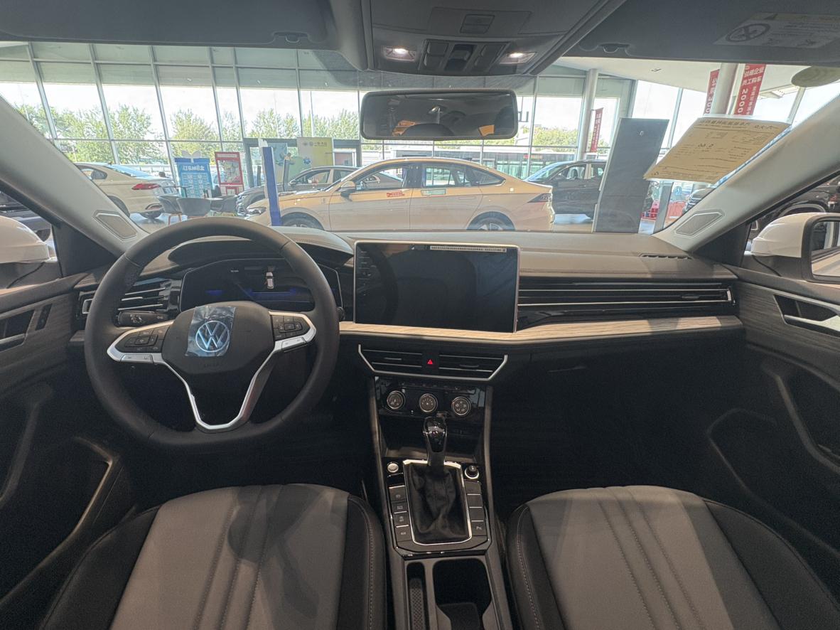 Volkswagen Sagitar 2026 thumb 7