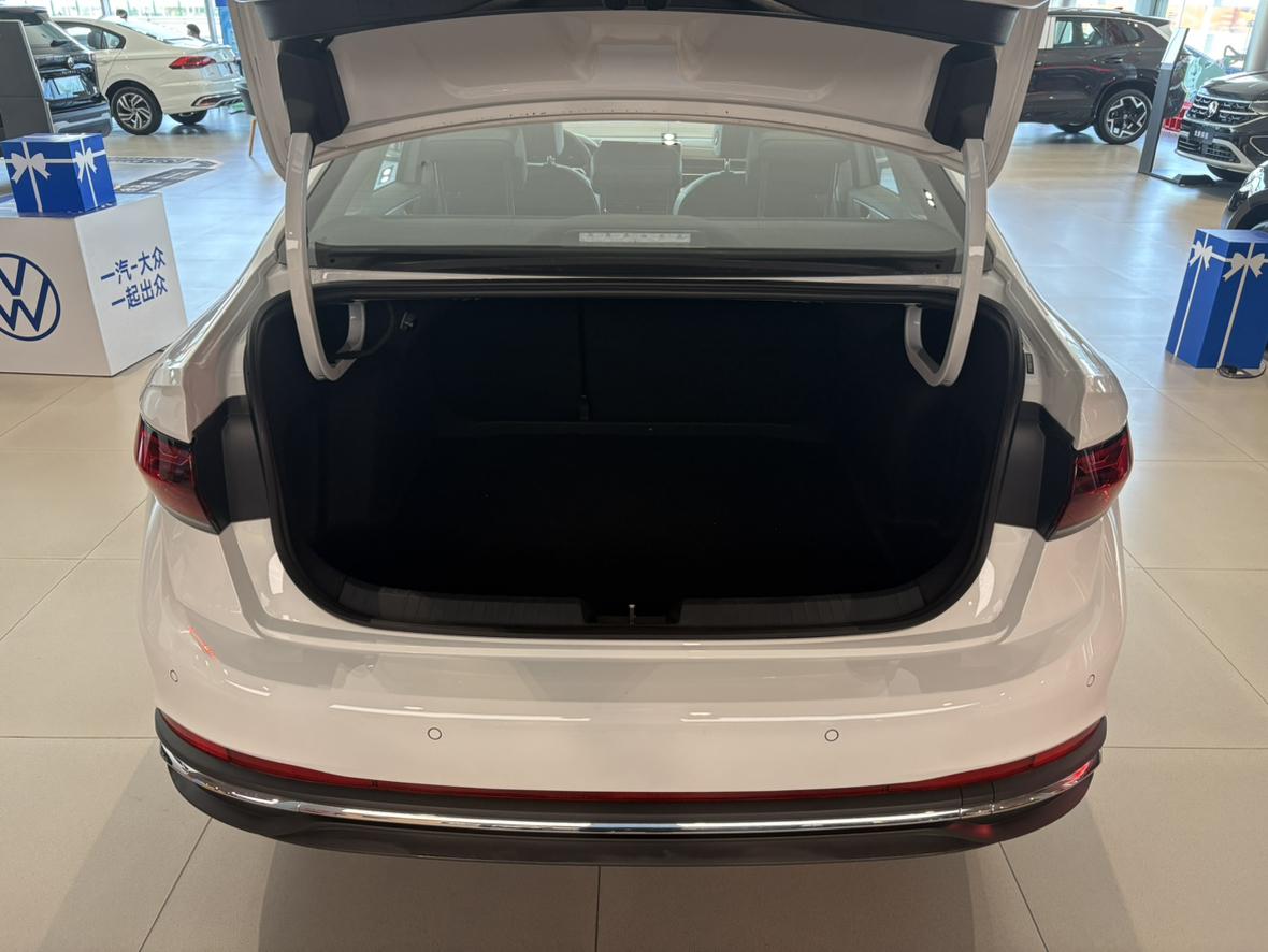 Volkswagen Sagitar 2026 thumb 11