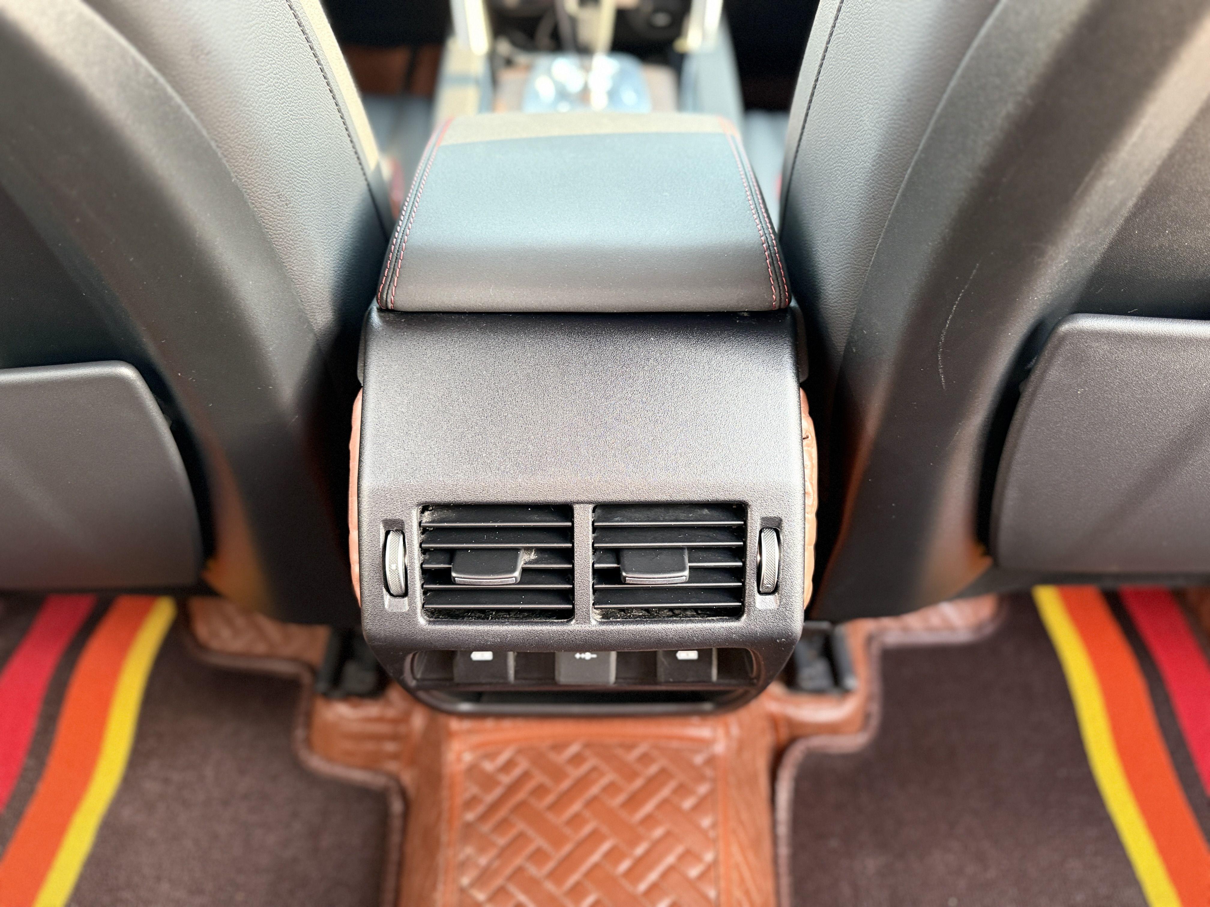 Land Rover Discovery Sport 2020 thumb 5