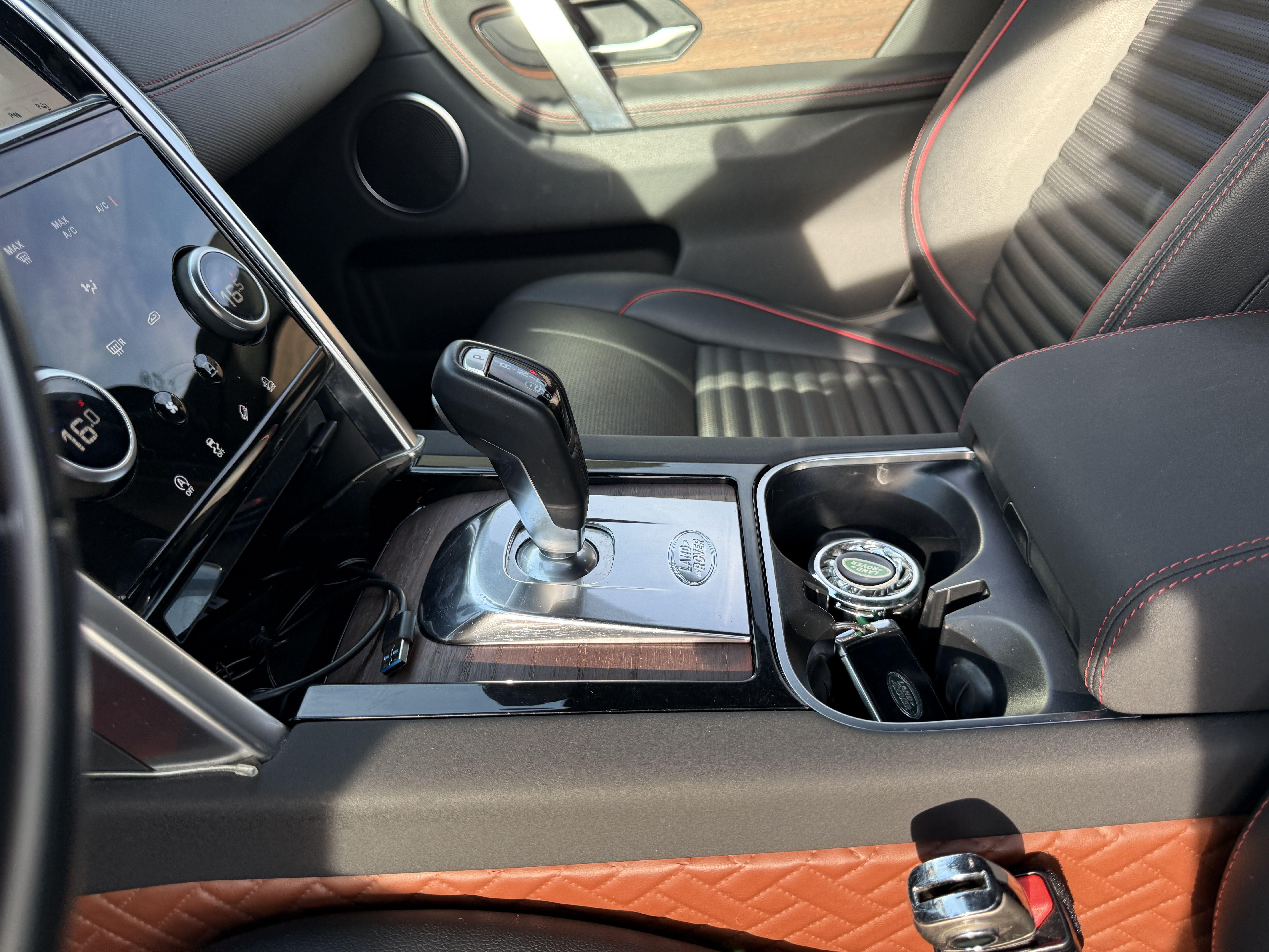 Land Rover Discovery Sport 2020 thumb 7