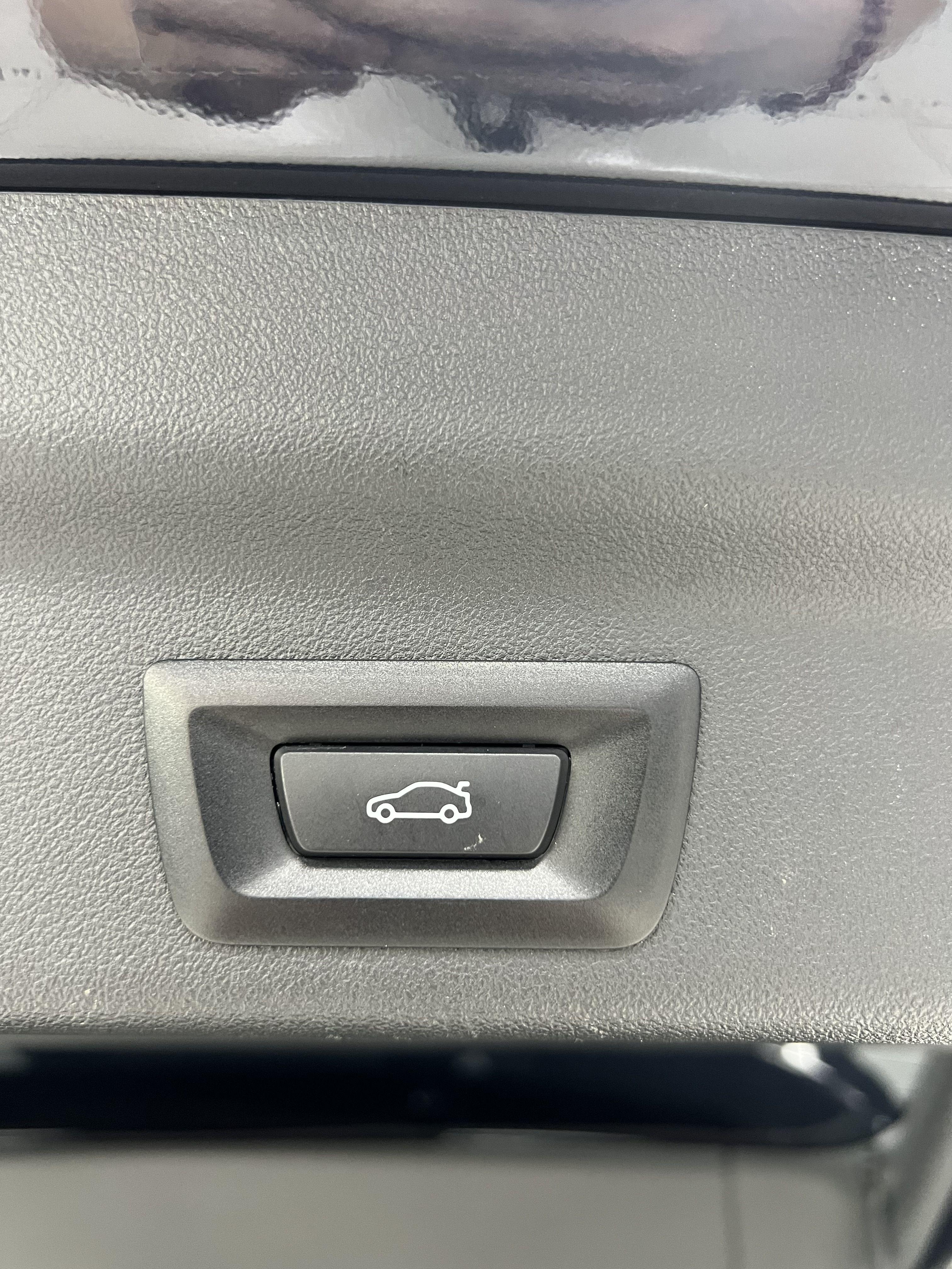 BMW X1 2023 thumb 9
