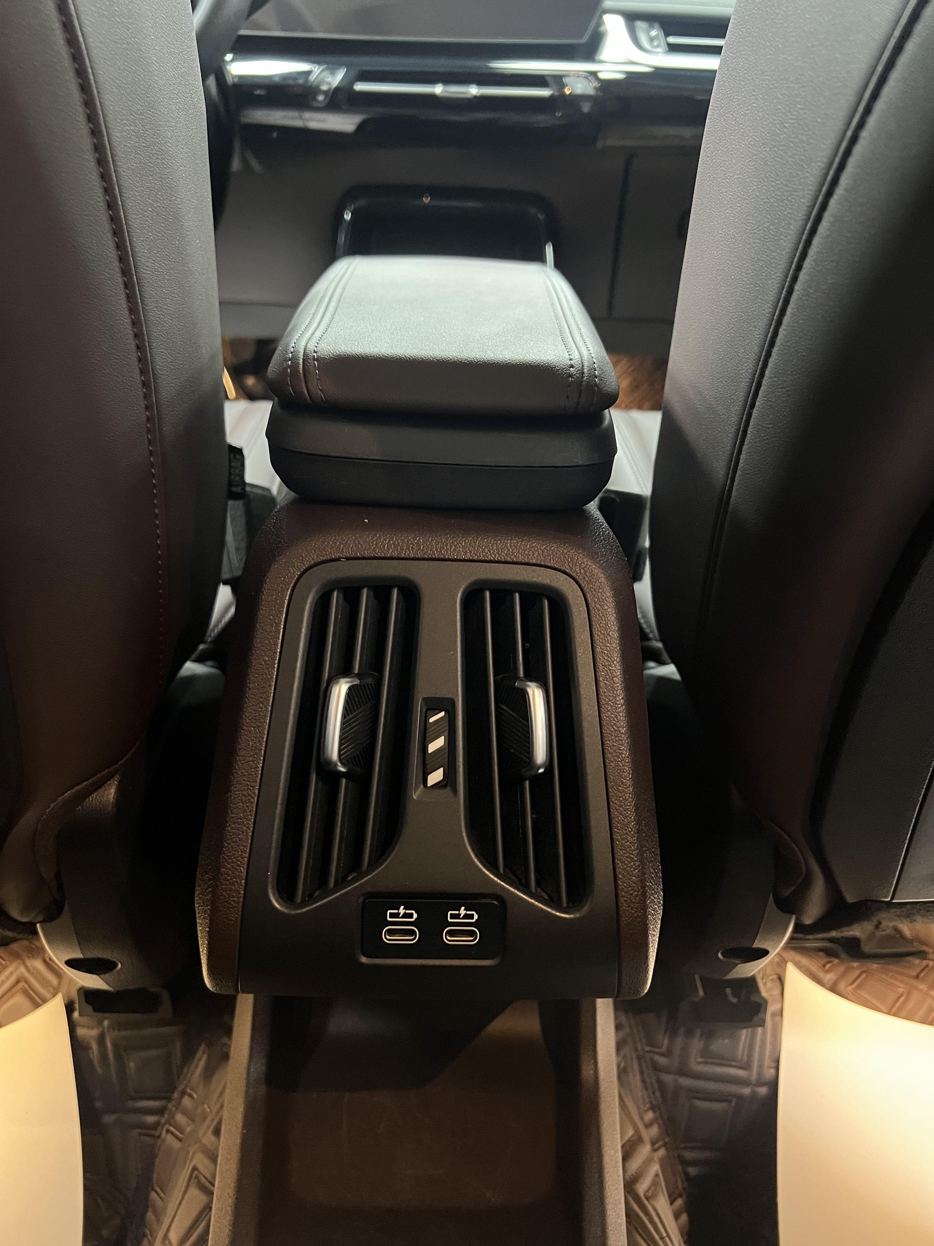 BMW X1 2023 thumb 12