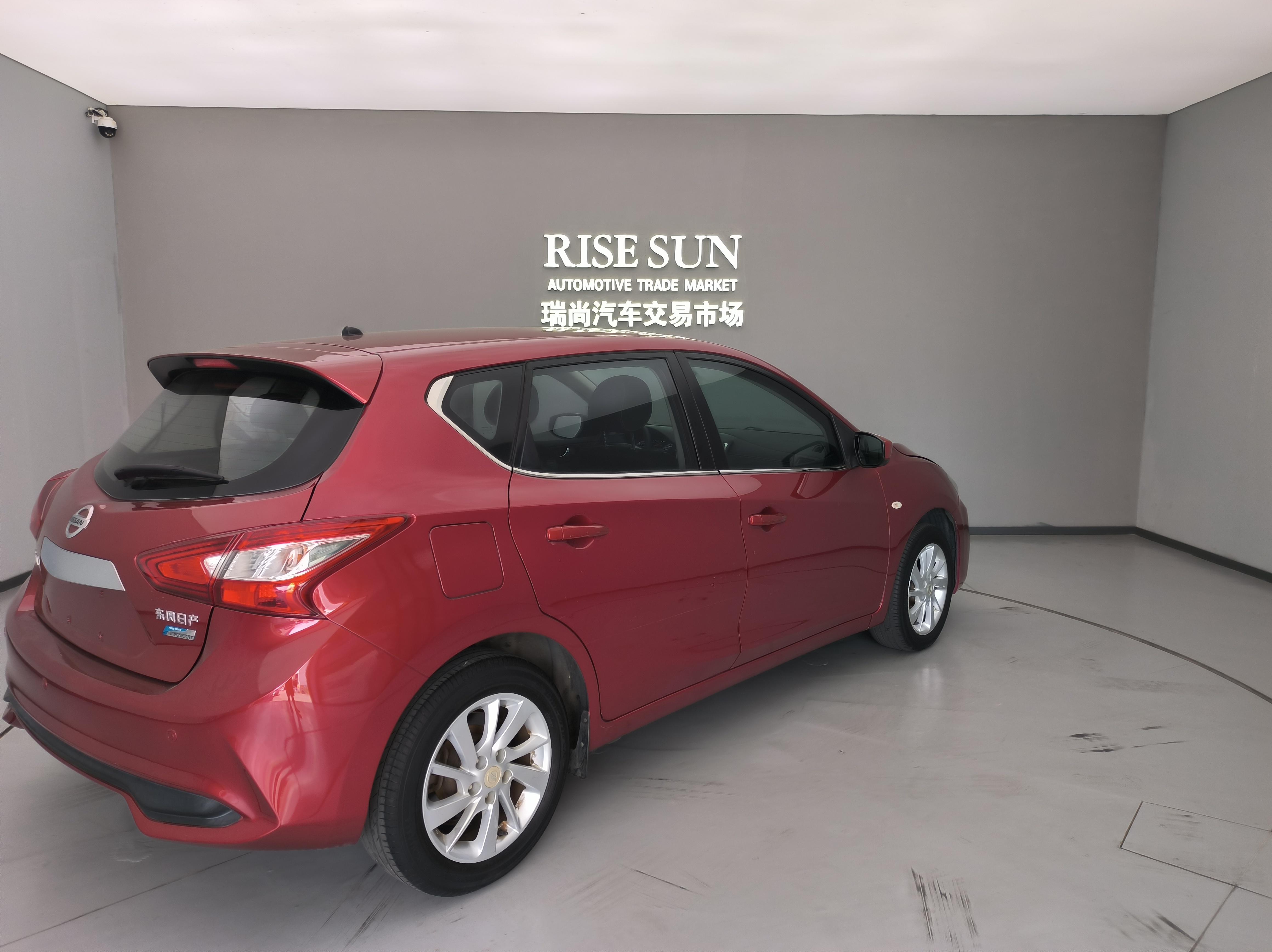 Nissan Tiida 2019 thumb 4