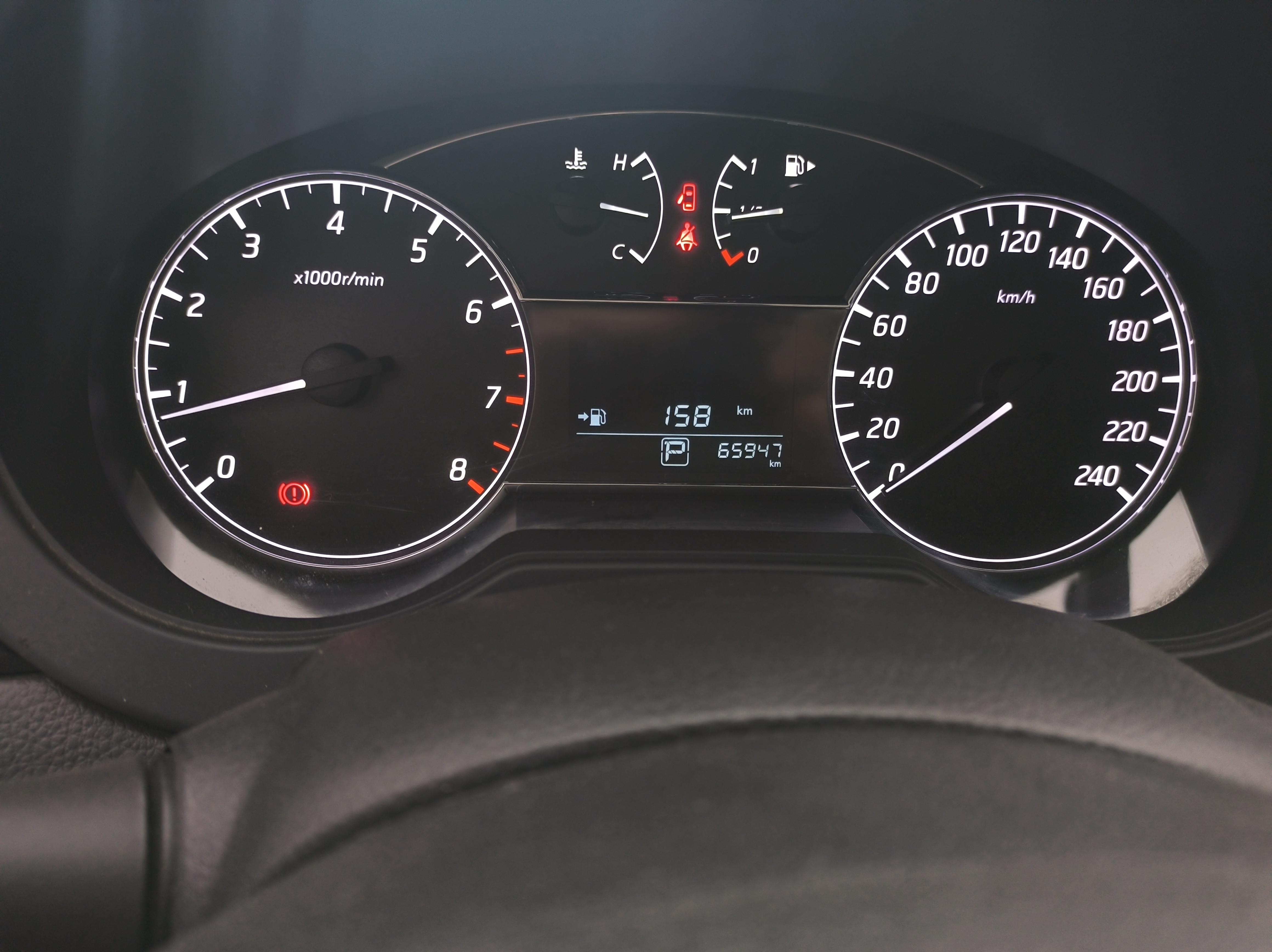 Nissan Tiida 2019 thumb 7
