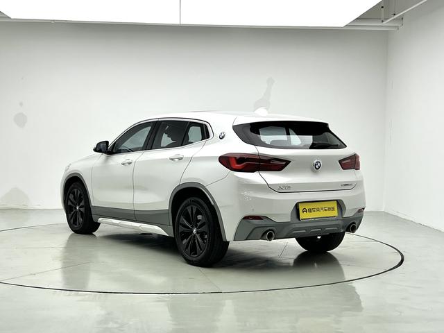 BMW X2 2021 thumb 3