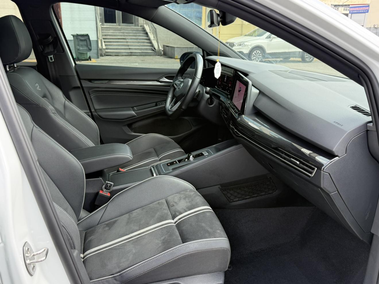 Volkswagen Golf Sportsvan 2021 thumb 10