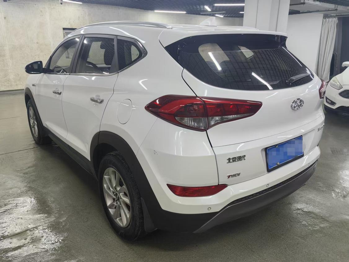Hyundai Tucson 2015 thumb 2