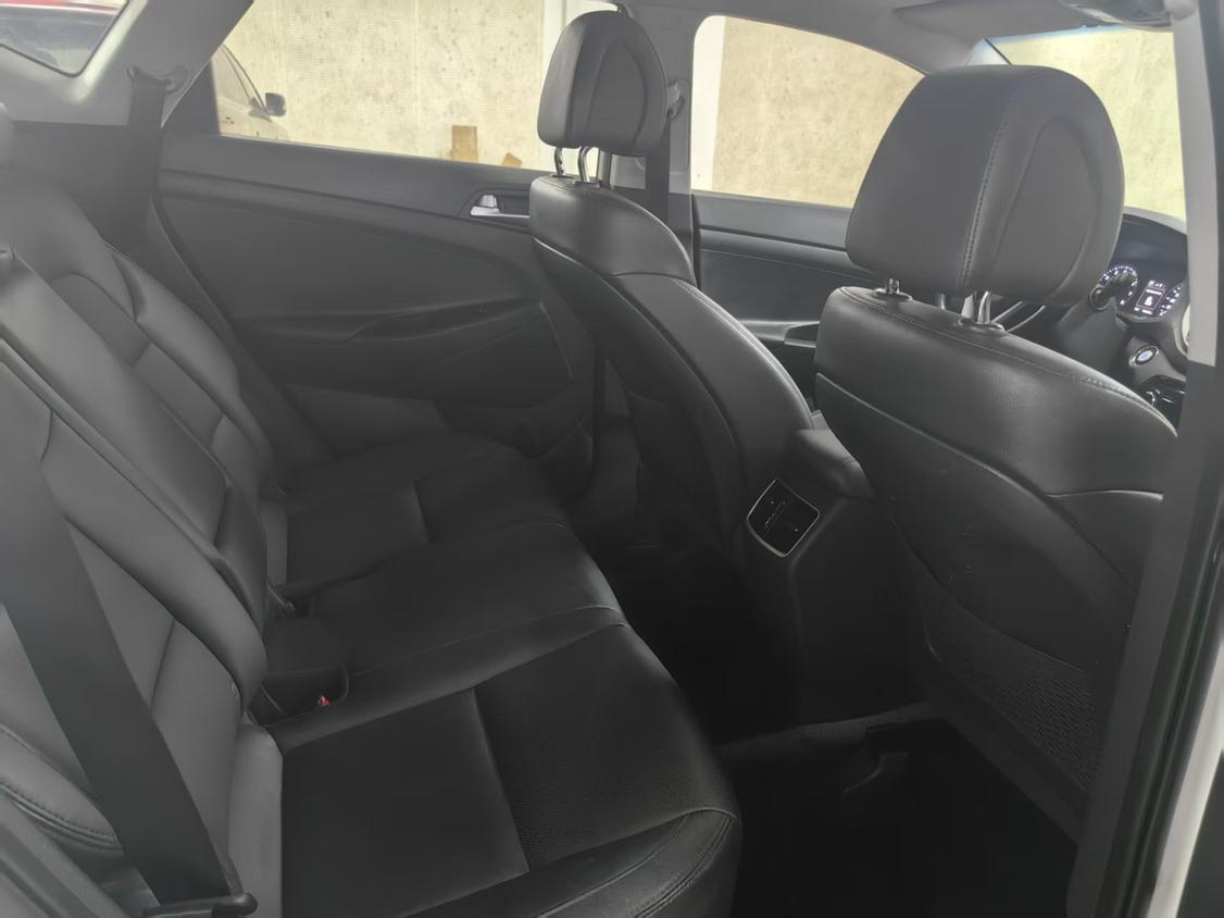 Hyundai Tucson 2015 thumb 10