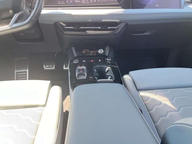 Audi Q6L e-tron 2026 thumb 4