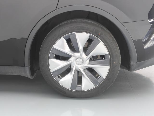 Tesla Model Y 2022 thumb 7